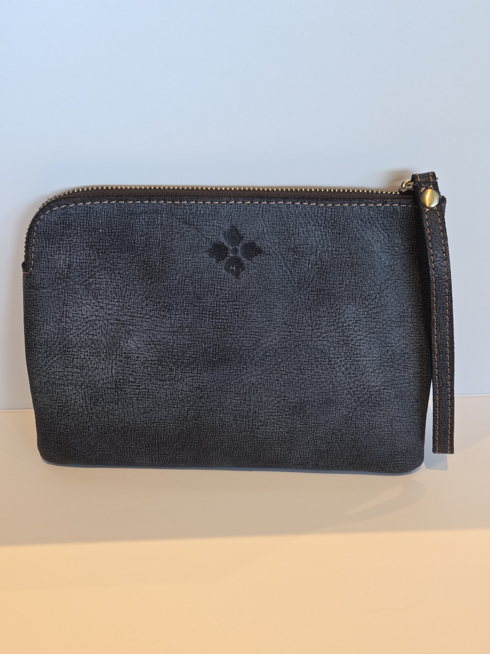 Patricia Nash Cassini Leather Wristlet Navy Bark Textured Crosshatch Pouch